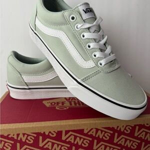 New- Women’s Vans- Ward Canvas Sneakers- Pale Aqua- Size 8.5- NWT